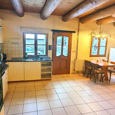 Rustikale Und Grosszuegige Ferienwohnung Kasperske Hory Exterior photo